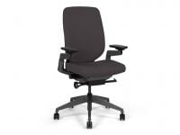 כסא מנהלים ומנהלות MILLENNIUM מורכב מתצוגה